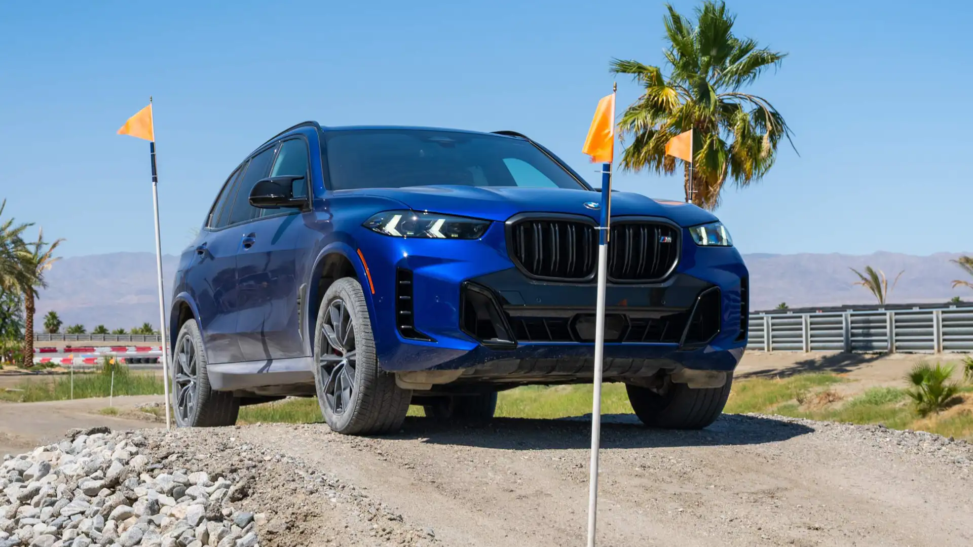 BMW X5 off-road